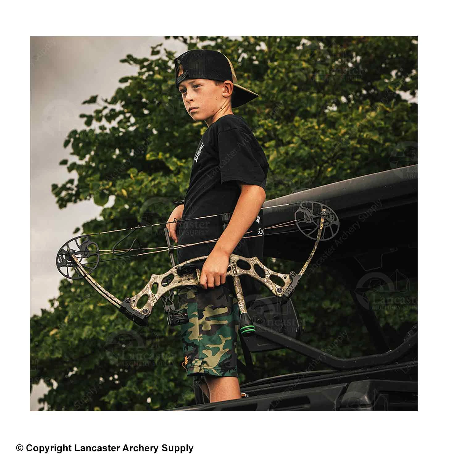 Hoyt Kobalt Youth Bow Package (Solid Colors) - Image 5