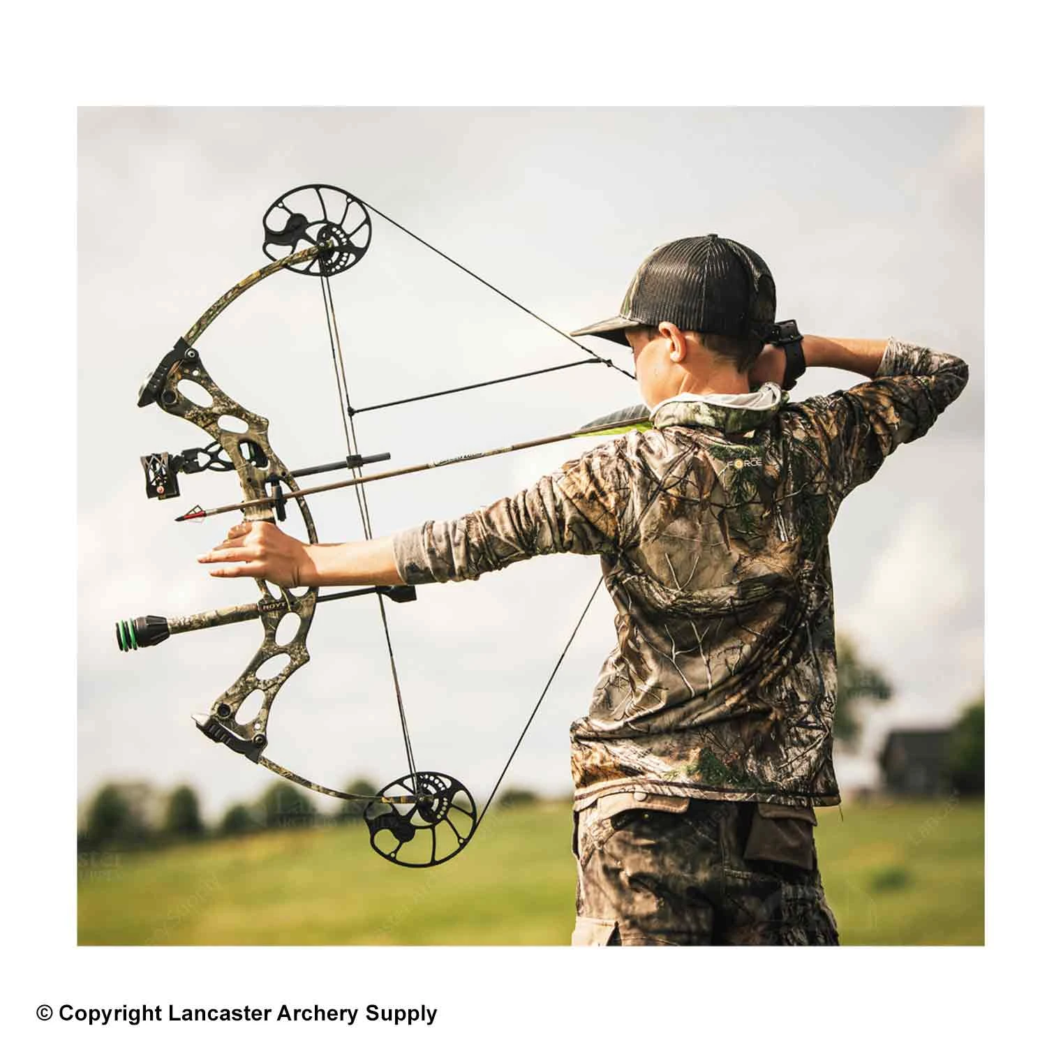 Hoyt Kobalt Youth Bow Package (Solid Colors) - Image 3